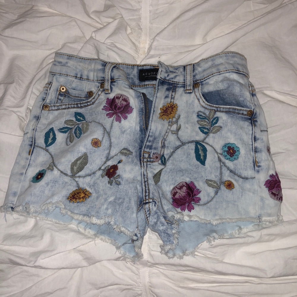 High waisted flower shorts